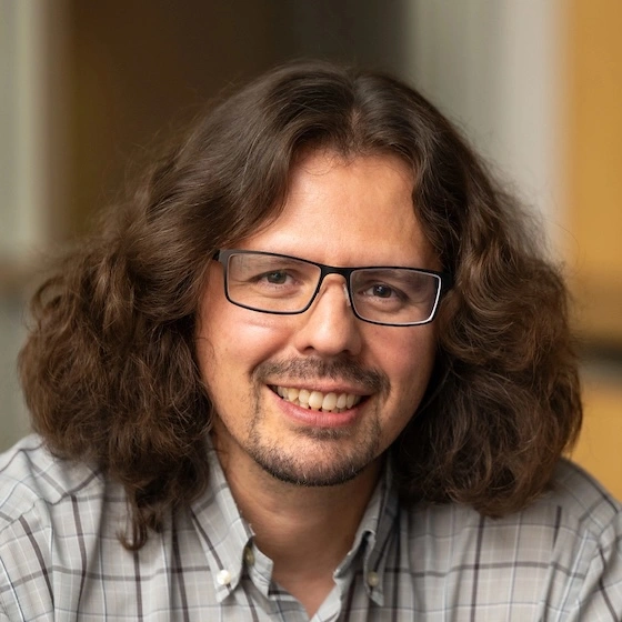 Headshot of Mario Benitez.