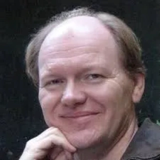 Headshot of Eltjo Poort.