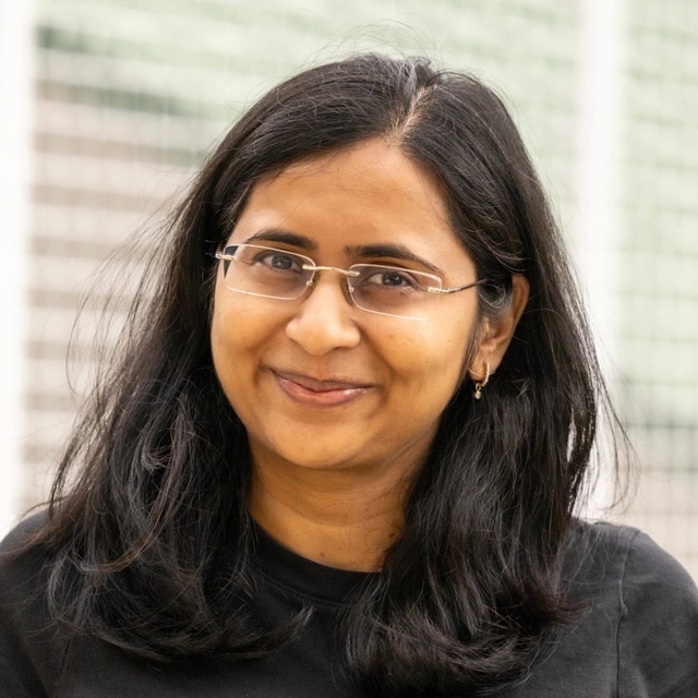 Headshot of Swati Rallapalli.