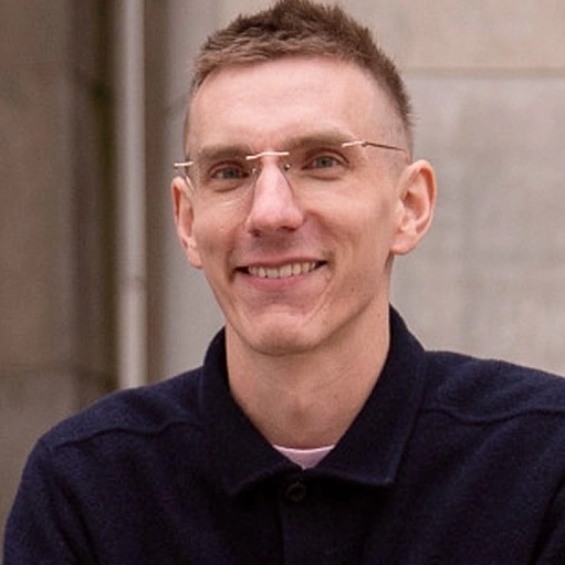 Headshot of Dan Tompkins