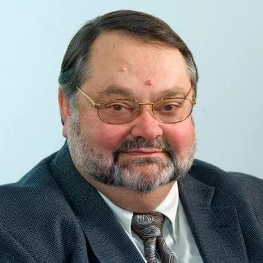 Headshot of Richard Pethia.