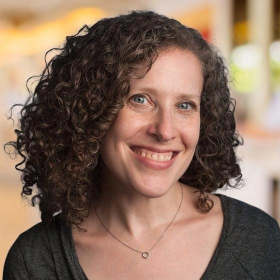 Headshot of Rachel Kartch.