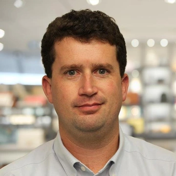 Headshot of Dr. Bill Claycomb.